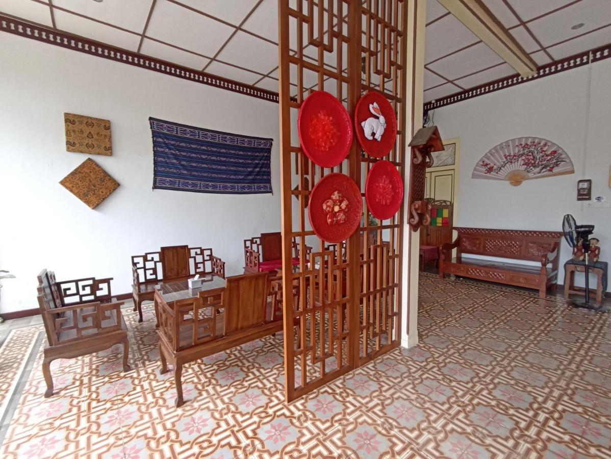 Mruyung Guest House Kota Lama Banyumas Mitra Reddoorz Exterior foto